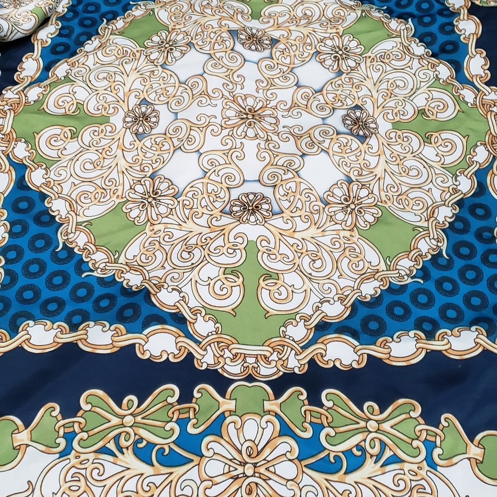 Elaborate Chain Pattern Rolled Button Sleeve - image 3